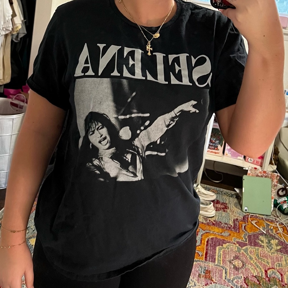 Selena Black Graphic T-Shirt